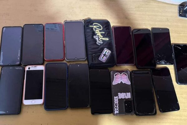 VILLA DEL ROSARIO – ROBO 17 CELULARES EN EL BAILE Y FUE DETENIDO