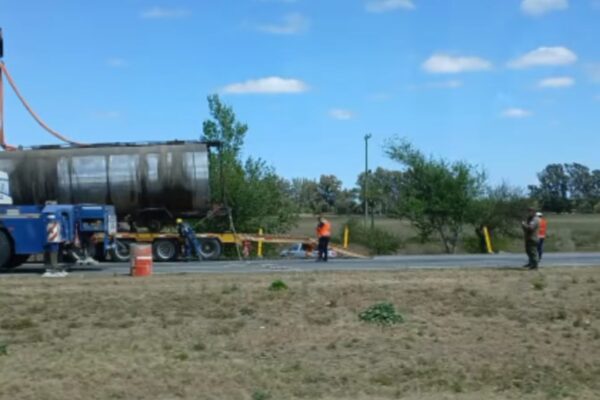 CORTE TOTAL EN AUTOPISTA A LA ALTURA DE PILAR