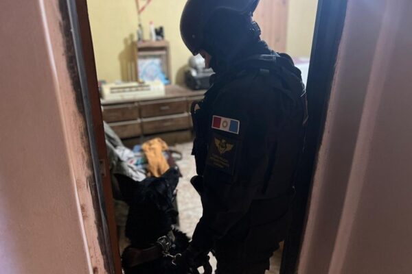 DETIENEN A UN HOMBRE POR DELIVERY DE COCAÍNA EN SANTIAGO TEMPLE