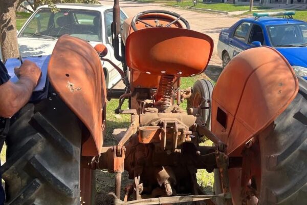 SECUESTRO DE TRACTOR EN PILAR TRAS DENUNCIA DE ESTAFA