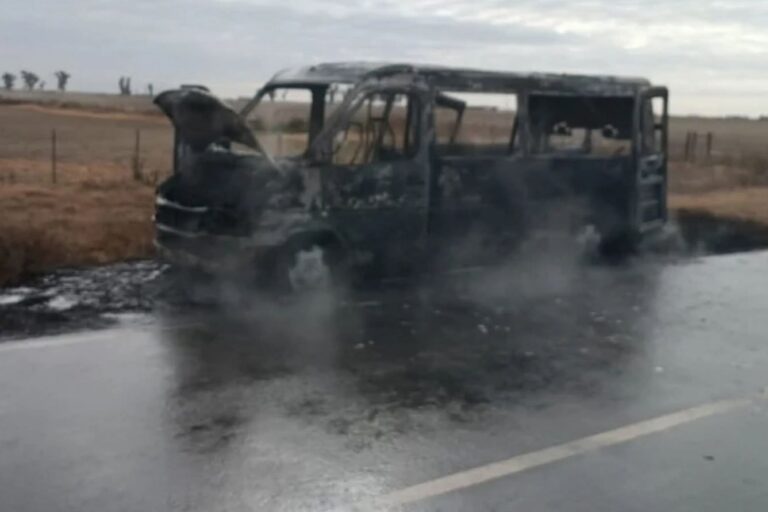 INCENDIO VEHICULAR EN EL ACCESO A IMPIRA