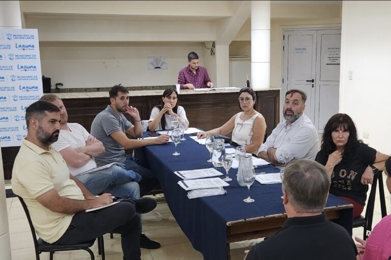 LAGUNA LARGA: OLA DE RENUNCIAS DEJA AL PERONISMO CASI SIN REPRESENTACIÓN MASCULINA EN EL CONCEJO DELIBERANTE