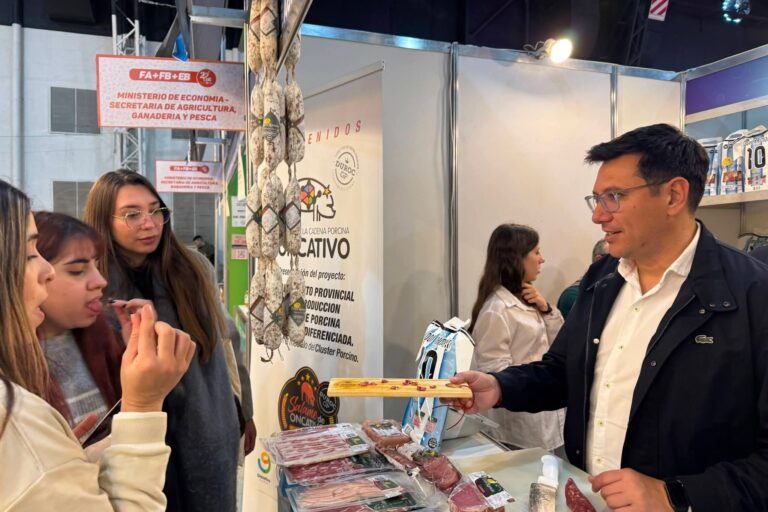 ONCATIVO DIJO PRESENTE EN CAMINOS Y SABORES PARA IMPULSAR LA PRODUCCIÓN PORCINA