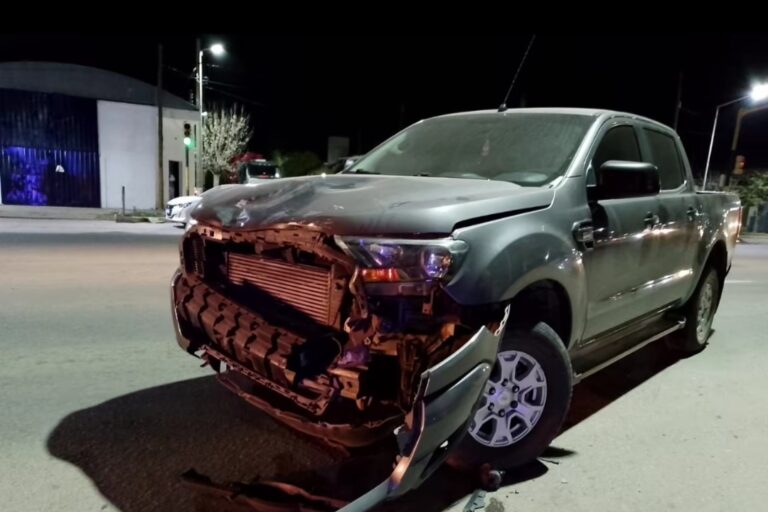 CHOQUE ENTRE CAMIONETA Y MOTO: UN MENOR TRASLADADO AL HOSPITAL