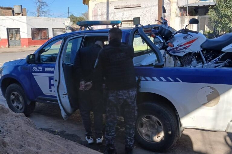 DETIENEN A UN HOMBRE Y SECUESTRAN MÁS DE 4 MILLONES TRAS UN ROBO CON INHIBIDORES EN PILAR